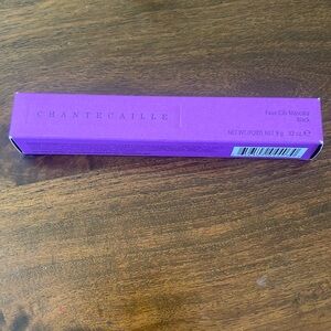 NWT faux cils mascara black . New condition , never used .
